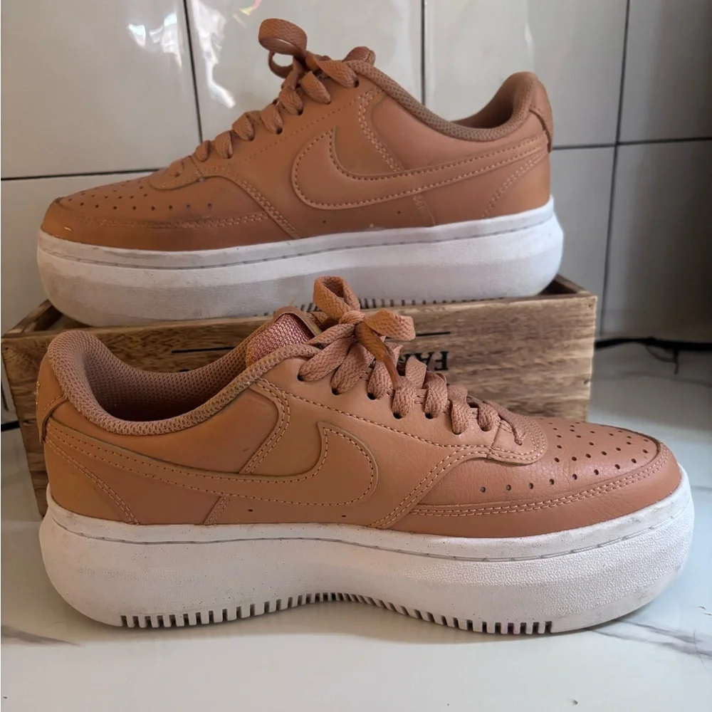 ❌SOLD❌ Size 8 nike court vision lows - Picture 5 of 7